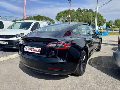 Tesla Model 3 2022 - 28690 EUR, 82305 km - AUTO.MOTO.pt - 82305km - foto 7 de 31
