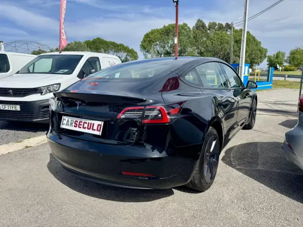 Tesla Model 3 2022 - 28690 EUR, 82305 km - AUTO.MOTO.pt - 82305km - foto 7 de 31