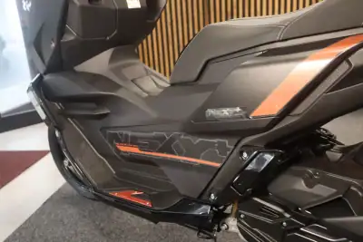 2025 - 2990 EUR, 1 km - AUTO.MOTO.pt - 1km - foto 9 de 12