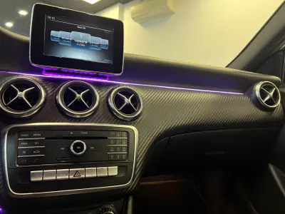 Mercedes-Benz A 180 2017 - 19490 EUR, 150000 km - AUTO.MOTO.pt - 150000km - foto 22 de 36