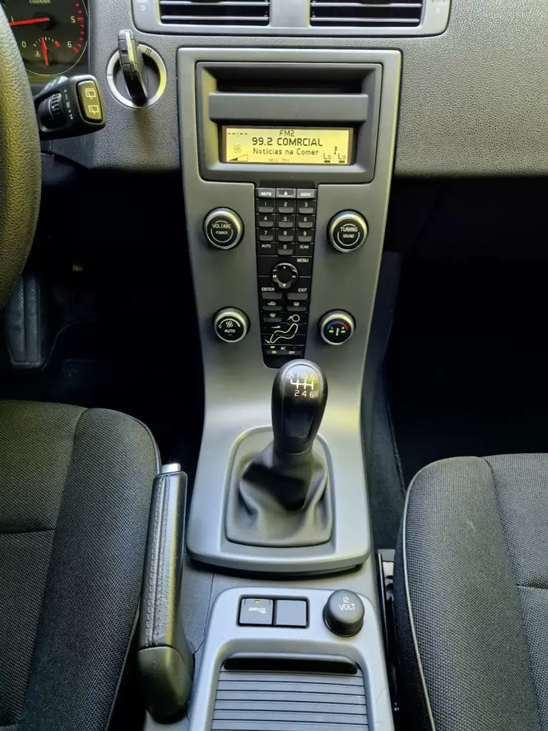 Volvo C30 2011 - 7750 EUR, 179000 km - AUTO.MOTO.pt - 179000km - foto 17 de 28