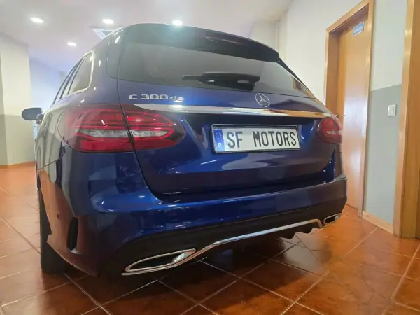Mercedes-Benz C 300 2021 - 32980 EUR, 72522 km - AUTO.MOTO.pt - 72522km - foto 10 de 52