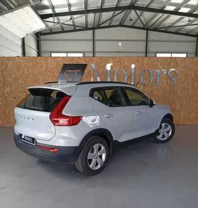 Volvo XC 40 2019 - 24950 EUR, 91723 km - AUTO.MOTO.pt - 91723km - foto 6 de 19