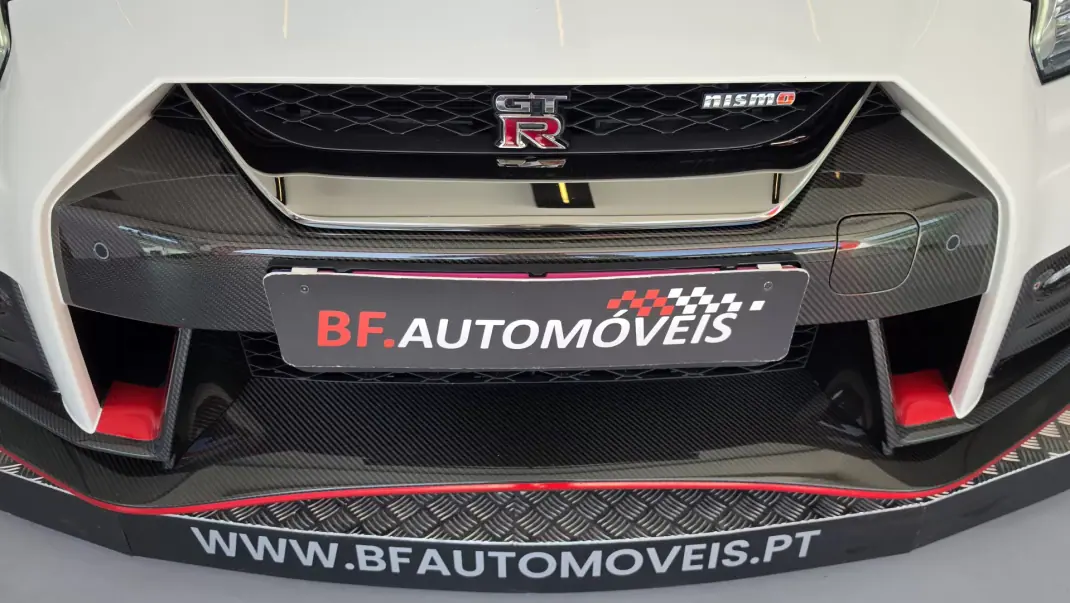Nissan GT-R 2017 - 300000 EUR, 30685 km - 30685km - foto 30 de 69