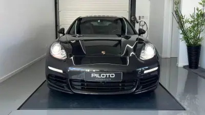 Porsche Panamera 2014 - 45990 EUR, 157000 km - AUTO.MOTO.pt - 157000km - foto 2 de 37