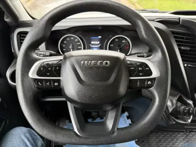 Iveco DAILY 35-140 CONTENTOR E PLATAFORMA 2020 - 28490 EUR, 91000 km - AUTO.MOTO.pt - 91000km - foto 16 de 34