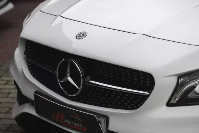 Mercedes-Benz CLA 200 2018 - 22900 EUR, 168433 km - AUTO.MOTO.pt - 168433km - foto 5 de 30
