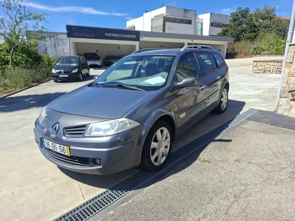 Renault Mégane 2006 - 2700 EUR, 236305 km - AUTO.MOTO.pt - 236305km - foto 4 de 10