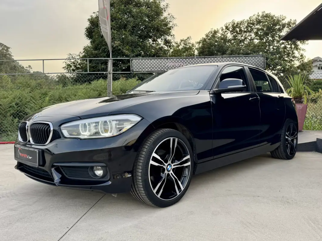 BMW 116 2019 - 14999 EUR, 140000 km - AUTO.MOTO.pt - 140000km - foto 1 de 21
