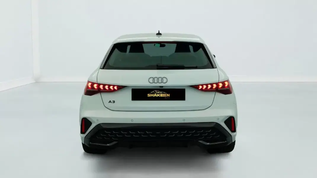 Audi A3 Sportback 2025 - 38990 EUR, 25483 km - 25483km - foto 5 de 15