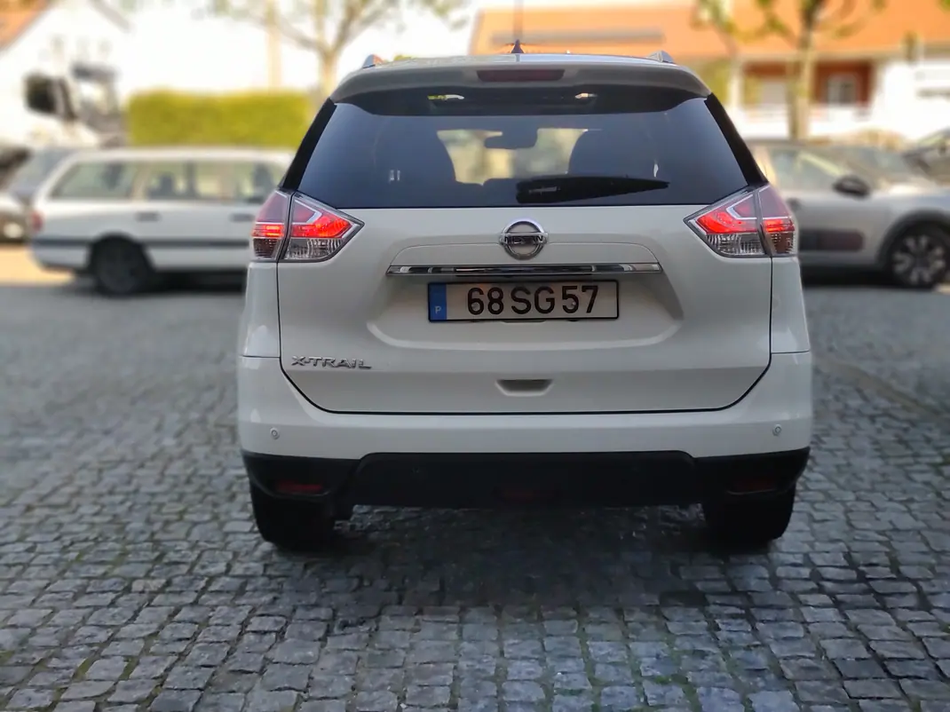 Nissan X-Trail 2016 - 13900 EUR, 207000 km - AUTO.MOTO.pt - 207000km - foto 7 de 15
