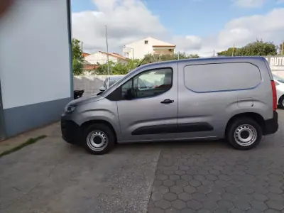 Citroën Berlingo blue hdi 2019 - 16900 EUR, 89000 km - AUTO.MOTO.pt - 89000km - foto 9 de 9