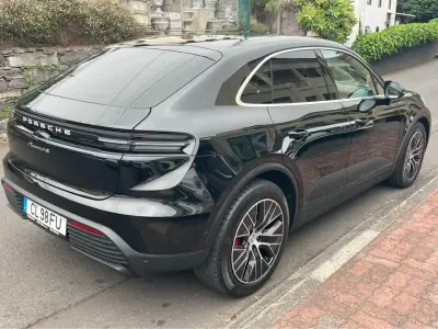 Porsche Macan 2025 - 99900 EUR, 15637 km - 15637km - foto 4 de 9