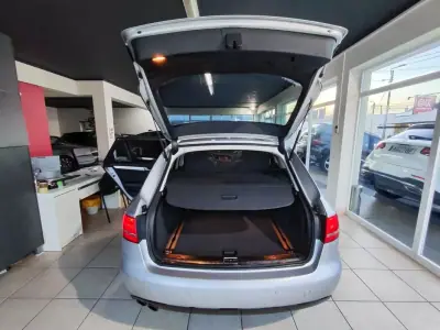 Audi A4 Avant 2009 - 12950 EUR, 231500 km - AUTO.MOTO.pt - 231500km - foto 16 de 36