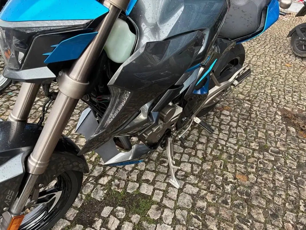 Zontes 310R 2021 - 3850 EUR, 14532 km - AUTO.MOTO.pt - 14532km - foto 2 de 12