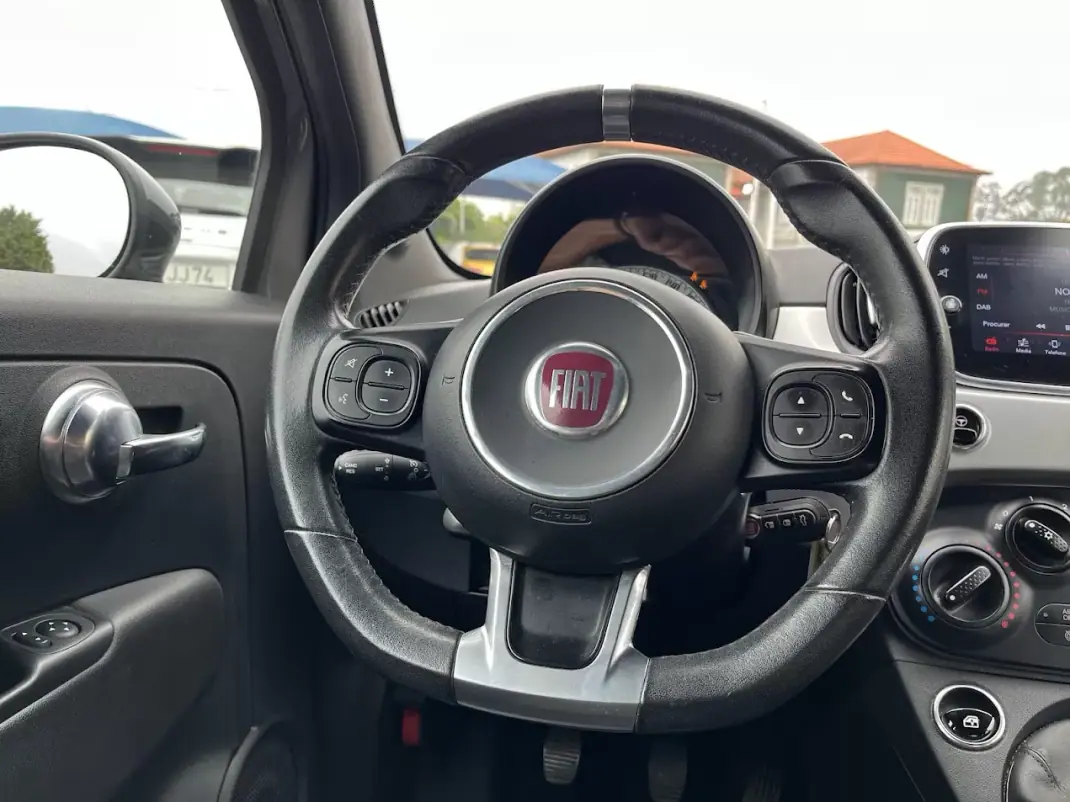 Fiat 500C 2021 - 11250 EUR, 111000 km - AUTO.MOTO.pt - 111000km - foto 16 de 36