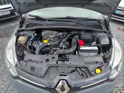 Renault Clio 2019 - 12250 EUR, 138353 km - AUTO.MOTO.pt - 138353km - foto 12 de 13