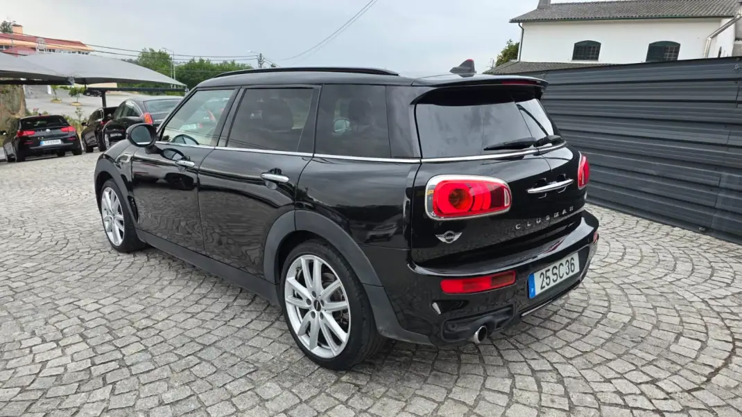 MINI Clubman 2016 - 15990 EUR, 186000 km - AUTO.MOTO.pt - 186000km - foto 4 de 29
