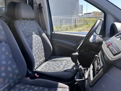 Mercedes-Benz VITO 111 CDI -LONGA 2005 - 5900 EUR, 400000 km - AUTO.MOTO.pt - 400000km - foto 19 de 22