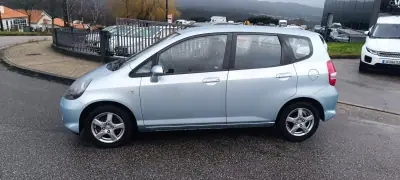 Honda Jazz 2007 - 5500 EUR, 125000 km - AUTO.MOTO.pt - 125000km - foto 3 de 16