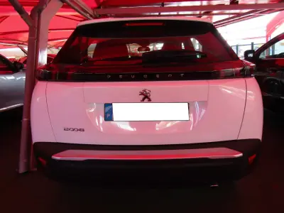 Peugeot 2008 2021 - 18999 EUR, 131860 km - foto 4 de 12