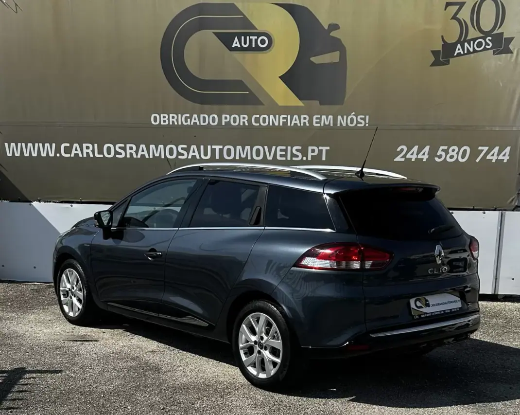 Renault Clio Break 2018 - 10900 EUR, 138940 km - AUTO.MOTO.pt - 138940km - foto 4 de 10
