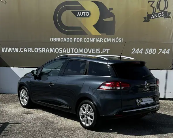 Renault Clio Break 2018 - 10900 EUR, 138940 km - AUTO.MOTO.pt - 138940km - foto 4 de 10
