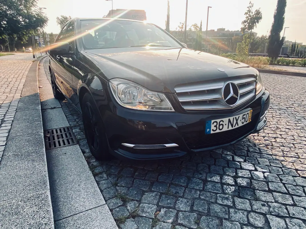 Mercedes-Benz C 180 2013 - 14500 EUR, 164000 km - 164000km - foto 5 de 15