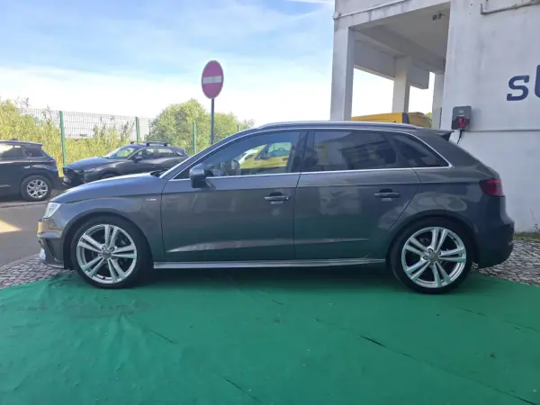 Audi A3 Sportback 2015 - 9950 EUR, 282000 km - AUTO.MOTO.pt - 282000km - foto 5 de 14