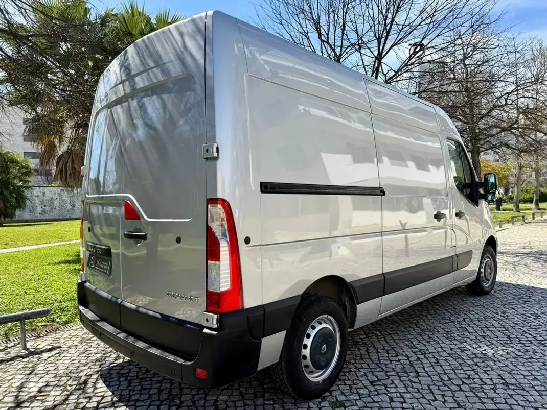 Renault Master 2.3 DCI L2H2 2020 - 17990 EUR, 144250 km - AUTO.MOTO.pt - 144250km - foto 16 de 38
