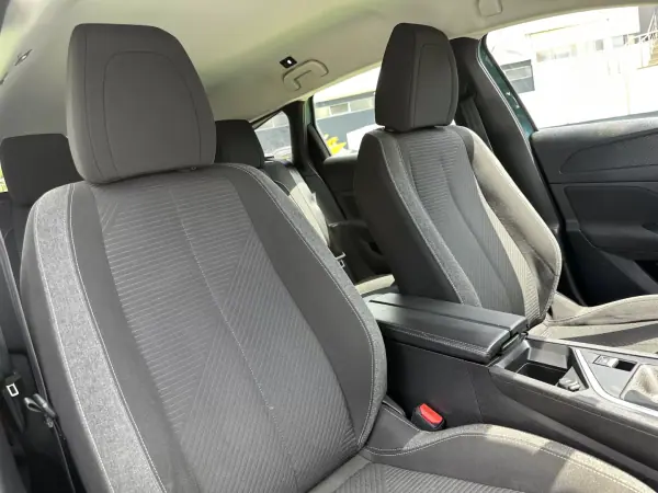 Peugeot 308 SW 2022 - 15500 EUR, 200000 km - AUTO.MOTO.pt - 200000km - foto 35 de 60