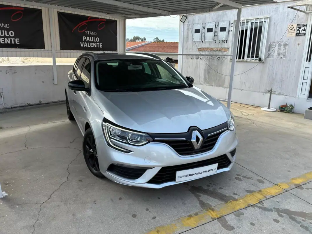 Renault Mégane Sport Tourer 2019 - 9900 EUR, 193000 km - AUTO.MOTO.pt - 193000km - foto 1 de 19