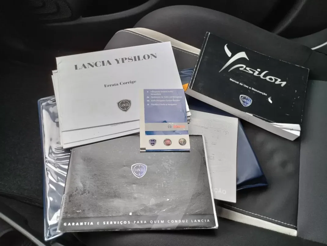 Lancia Ypsilon 2014 - 7500 EUR, 100000 km - AUTO.MOTO.pt - 100000km - foto 14 de 36