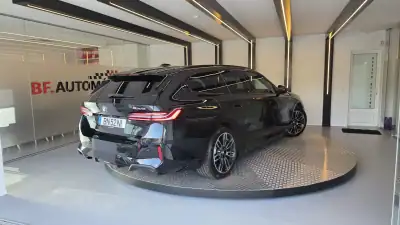 BMW 530e 2024 - 64900 EUR, 8152 km - AUTO.MOTO.pt - 8152km - foto 4 de 59