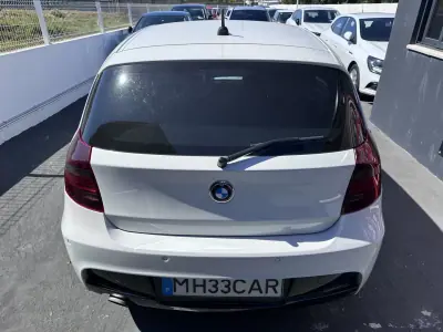BMW 118 2009 - 9900 EUR, 177000 km - AUTO.MOTO.pt - 177000km - foto 11 de 46