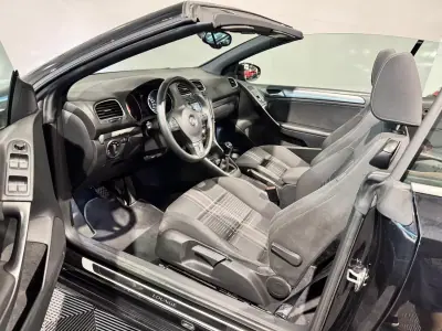 Volkswagen Golf Cabriolet 2015 - 12900 EUR, 177200 km - 177200km - foto 32 de 49