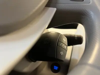 Renault Zoe 2018 - 10990 EUR, 130000 km - AUTO.MOTO.pt - 130000km - foto 33 de 36