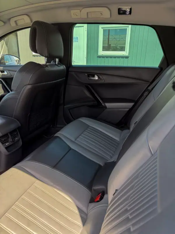 Peugeot 508 RXH 2012 - 7900 EUR, 340000 km - AUTO.MOTO.pt - 340000km - foto 12 de 13