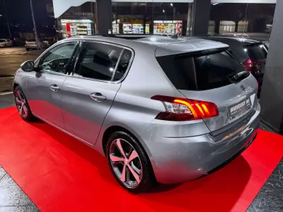 Peugeot 308 2013 - 12990 EUR, 158740 km - AUTO.MOTO.pt - 158740km - foto 4 de 27