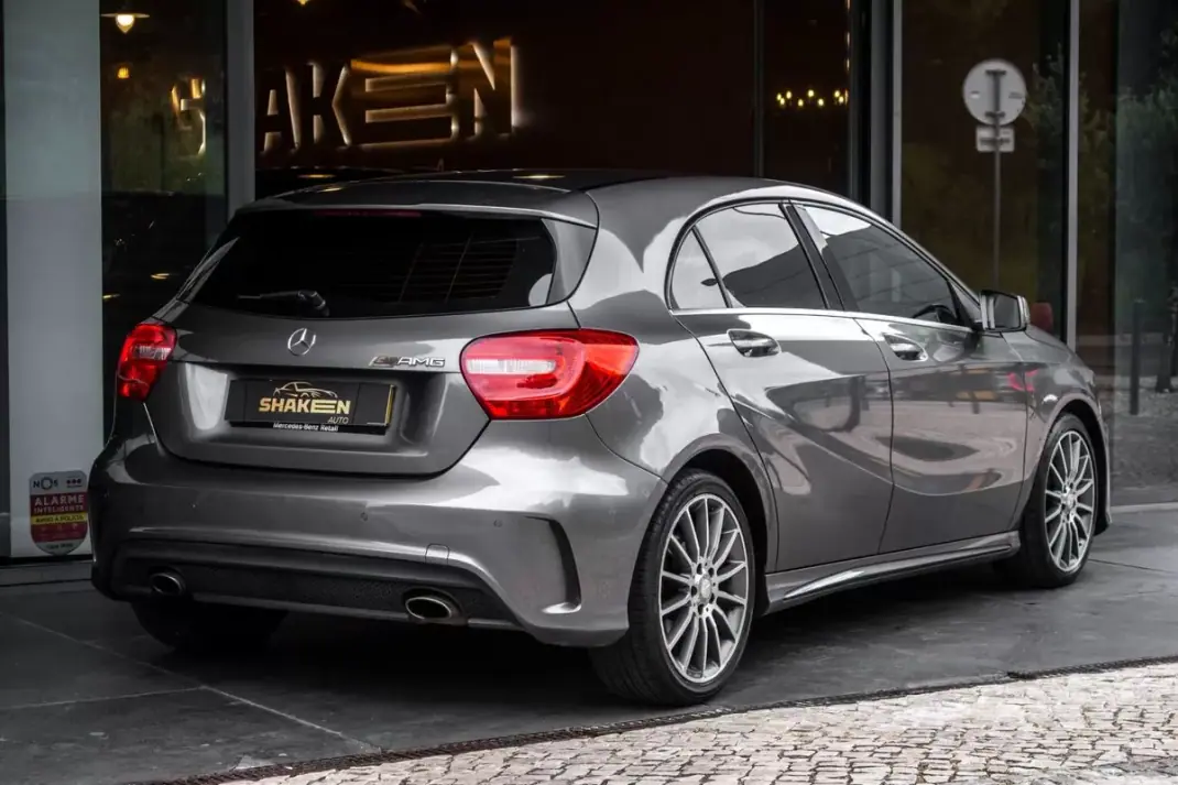 Mercedes-Benz A 180 2015 - 13990 EUR, 263650 km - AUTO.MOTO.pt - 263650km - foto 4 de 34