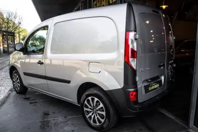 Renault Kangoo E-Tech Confort 2021 - 10900 EUR, 34967 km - AUTO.MOTO.pt - 34967km - foto 3 de 28