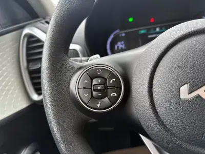 Kia e-Soul 2021 - 15900 EUR, 69728 km - AUTO.MOTO.pt - 69728km - foto 25 de 30