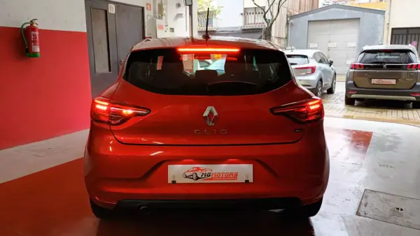 Renault Clio 2021 - 14890 EUR, 67292 km - AUTO.MOTO.pt - 67292km - foto 8 de 67