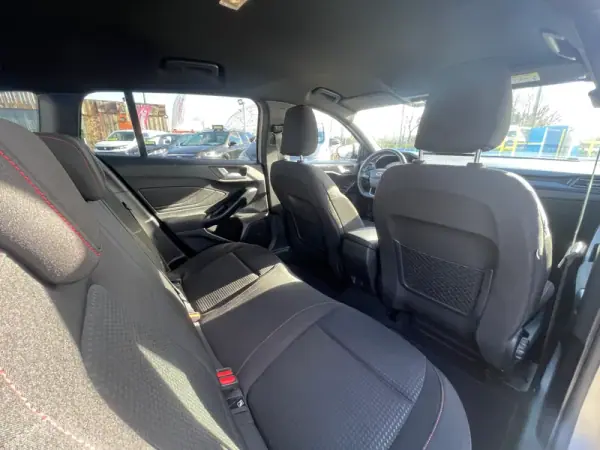 Ford Focus SW 2020 - 20950 EUR, 71296 km - AUTO.MOTO.pt - 71296km - foto 22 de 24