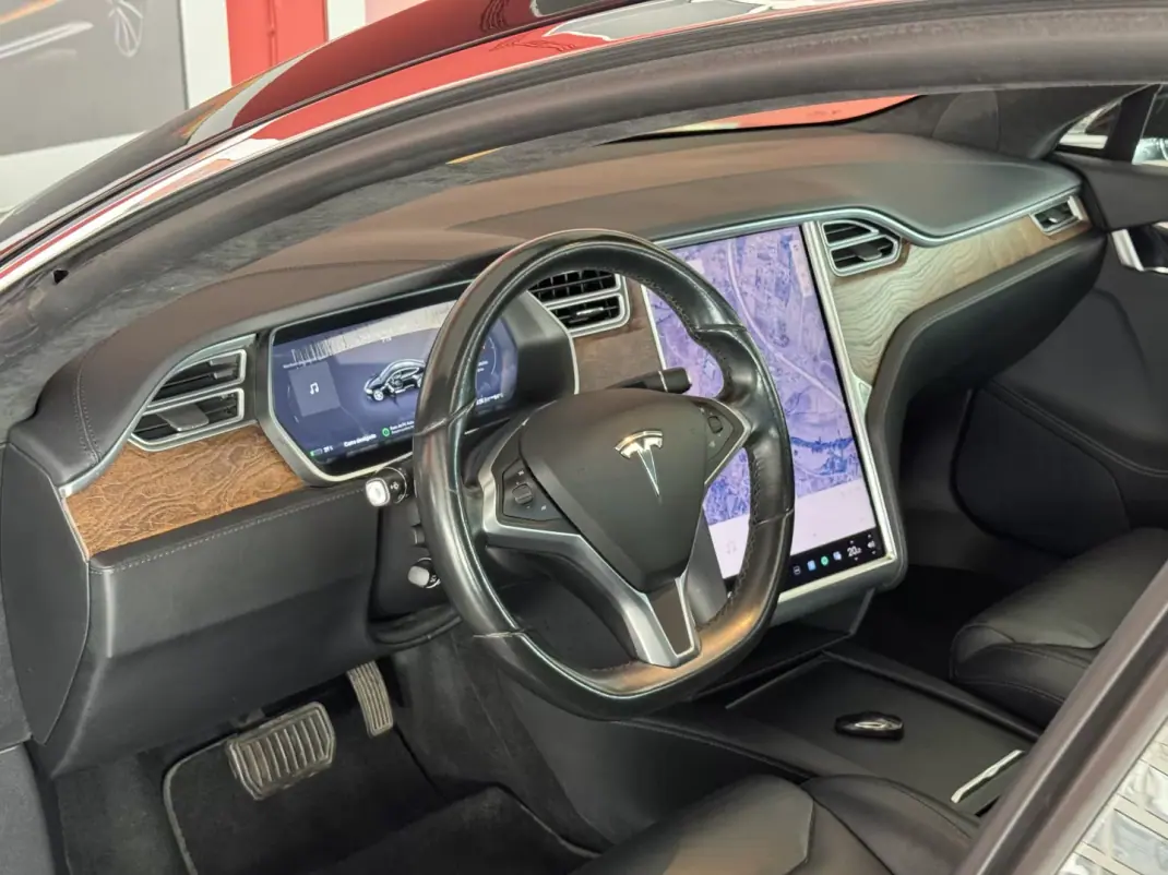 Tesla Model S 2017 - 25990 EUR, 151612 km - 151612km - foto 18 de 23