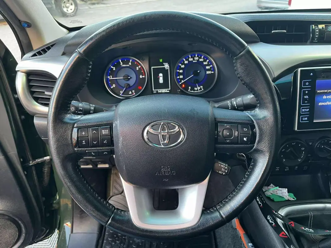 Toyota HILUX 2.4 D-4D 4x4 Extra Cab Comfort 2018 - 36900 EUR, 141545 km - AUTO.MOTO.pt - 141545km - foto 5 de 17