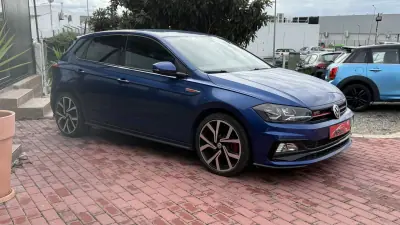 Volkswagen Polo 2019 - 22990 EUR, 130000 km - AUTO.MOTO.pt - 130000km - foto 27 de 32