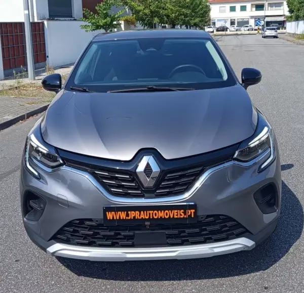 Renault Captur 2023 - 15490 EUR, 89400 km - 89400km - foto 2 de 18