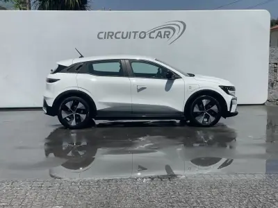 Renault Mégane E-Tech 2022 - 23900 EUR, 75483 km - AUTO.MOTO.pt - 75483km - foto 9 de 30