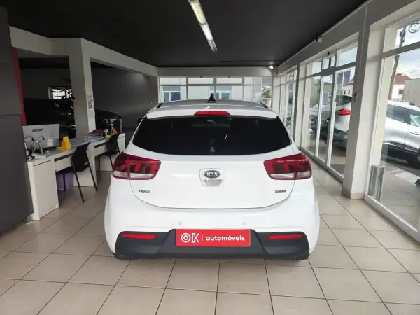 Kia Rio 2018 - 14750 EUR, 46500 km - AUTO.MOTO.pt - 46500km - foto 9 de 35